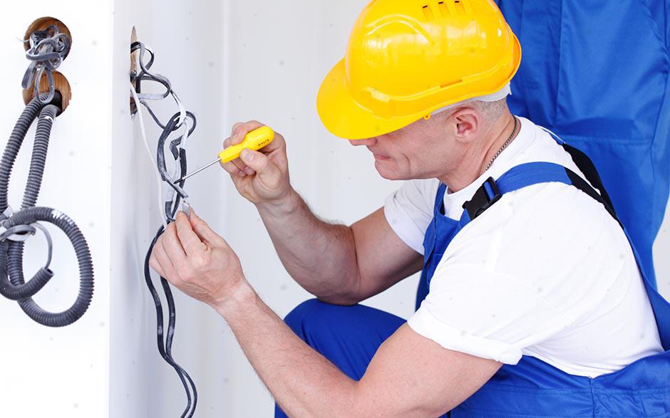 cherche électricien pas cher Melun